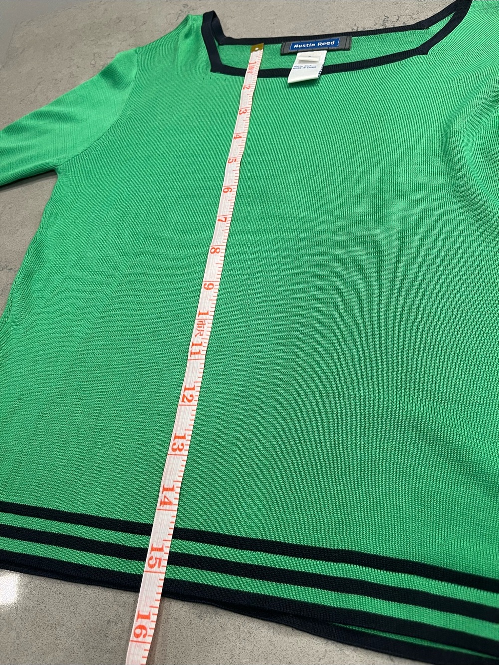 Austin Reed 100% Silk Green Knit Sweater Black Trim Size M - Picture 6 of 7